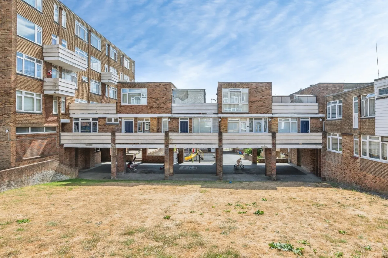 Railway Square, BRENTWOOD, Essex, CM14, photo 12