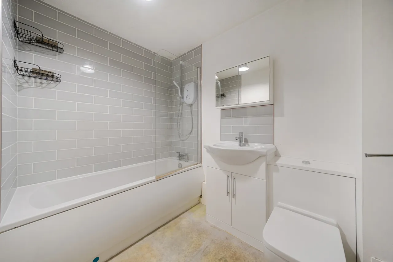 Bernard Ashley Drive, SE7, photo 9
