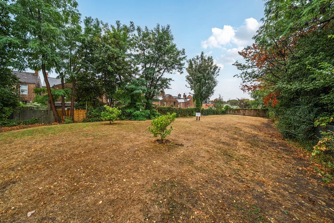 Bernard Ashley Drive, SE7, photo 16