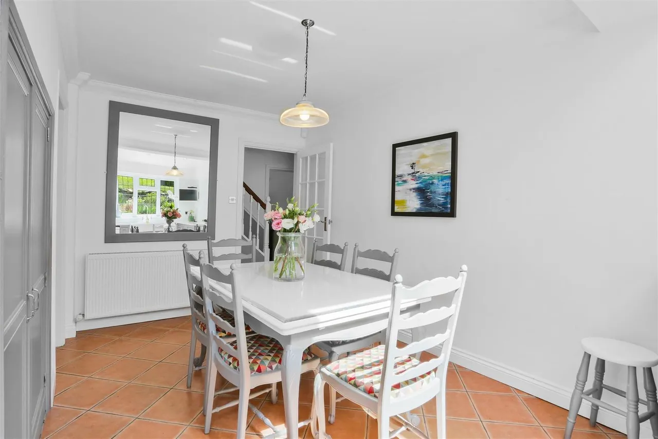 Holly Lane West, Banstead, SM7 2BB, photo 11