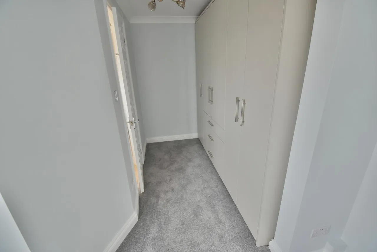 Dugdell Close, BH22, photo 7
