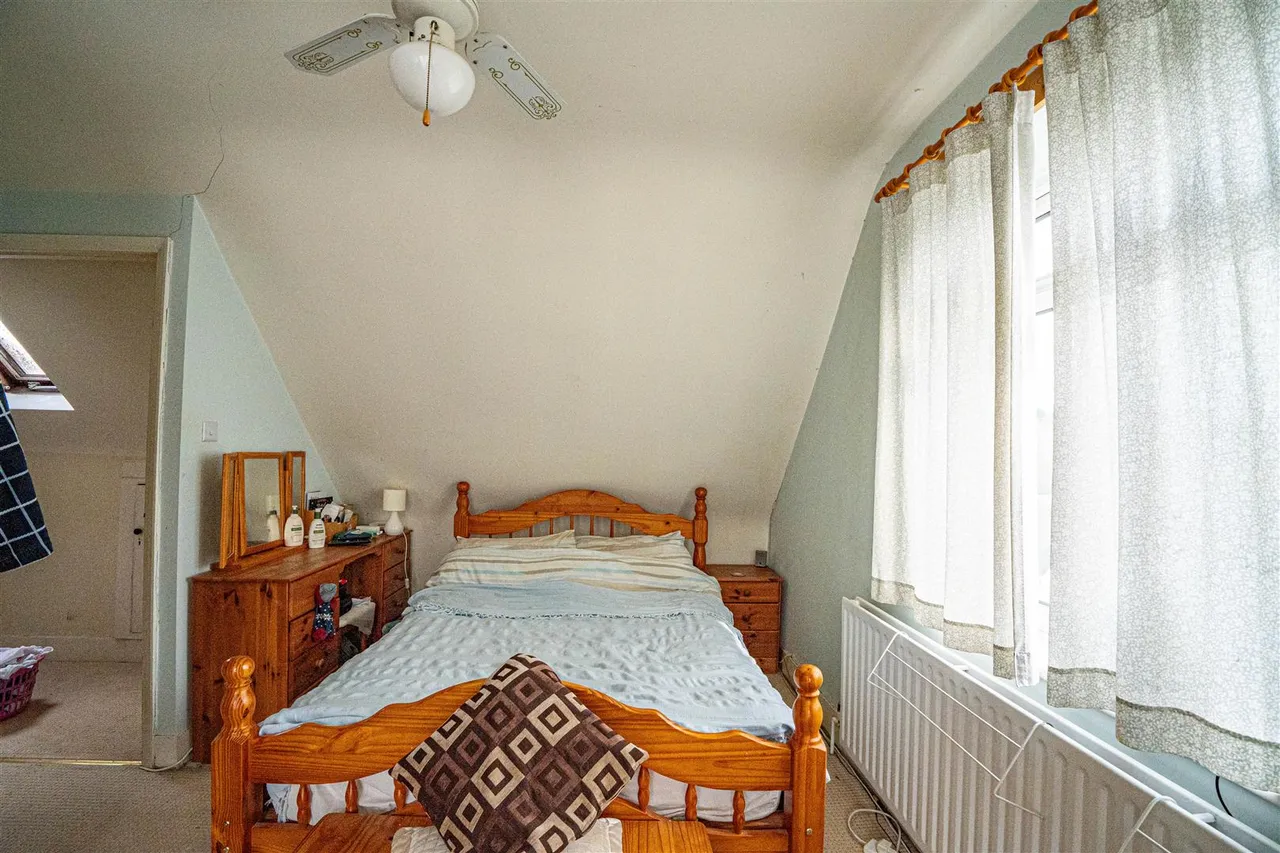 Beauharrow Road, St. Leonards-On-Sea, photo 8