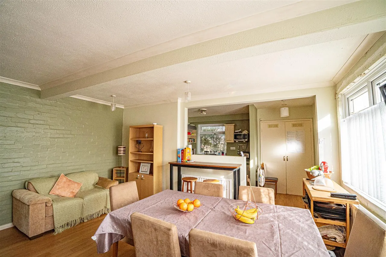 Beauharrow Road, St. Leonards-On-Sea, photo 21