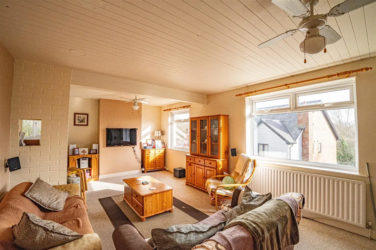 Beauharrow Road, St. Leonards-On-Sea, photo 2