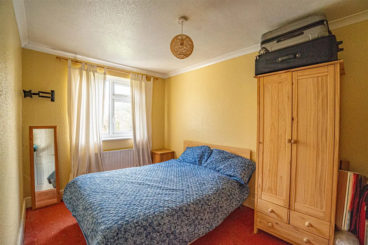 Beauharrow Road, St. Leonards-On-Sea, photo 7
