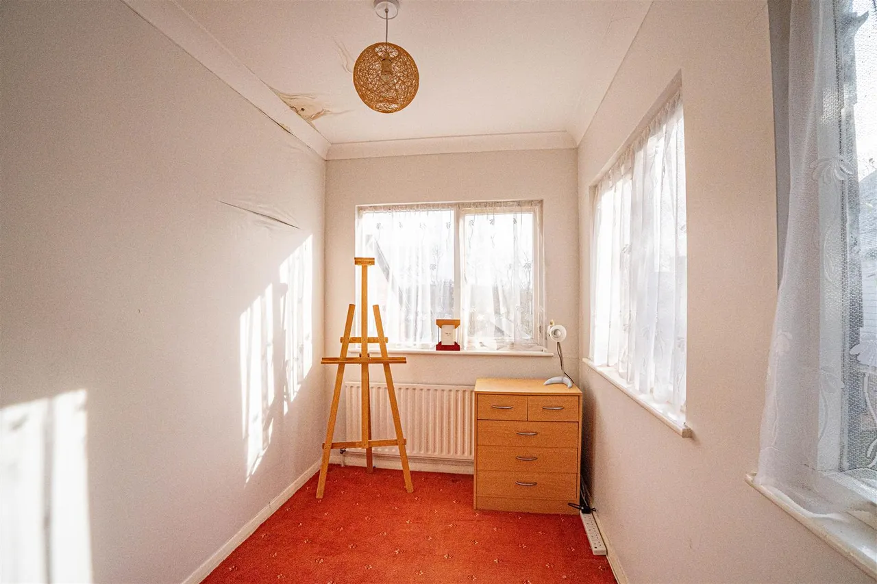Beauharrow Road, St. Leonards-On-Sea, photo 11