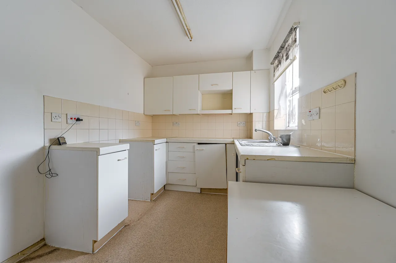 28j Courthill Road, London, photo 4