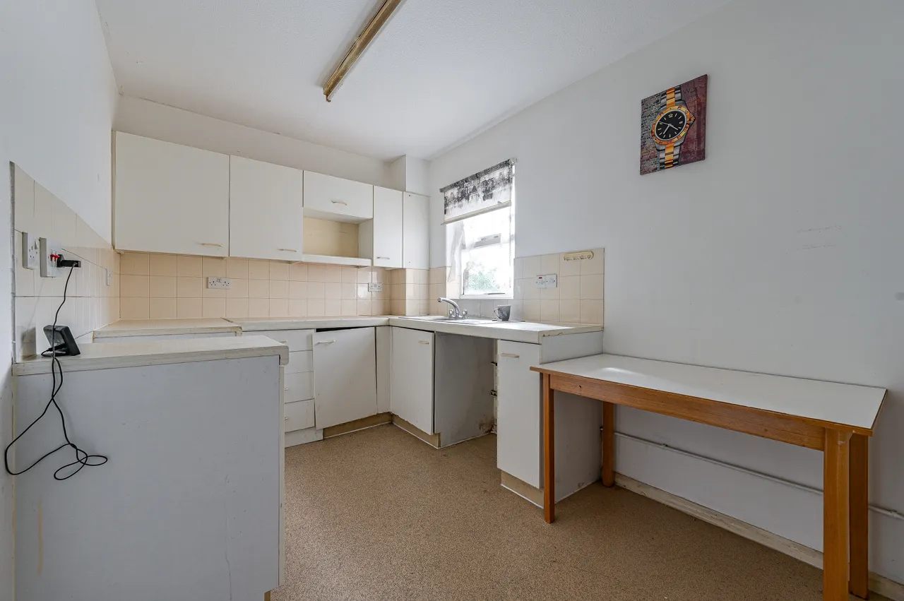 28j Courthill Road, London, photo 9