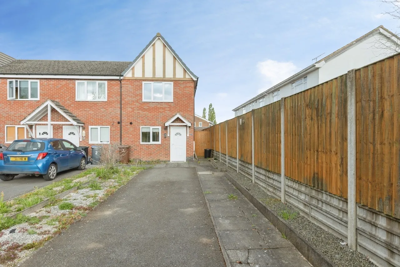 Queens Close, Earl Shilton, LE9, photo 2