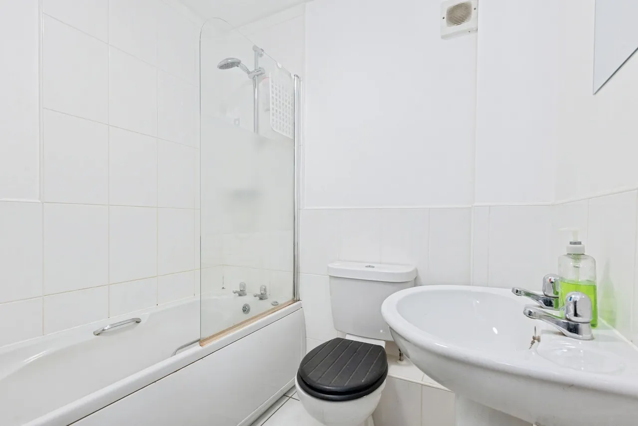 Queens Close, Earl Shilton, LE9, photo 10
