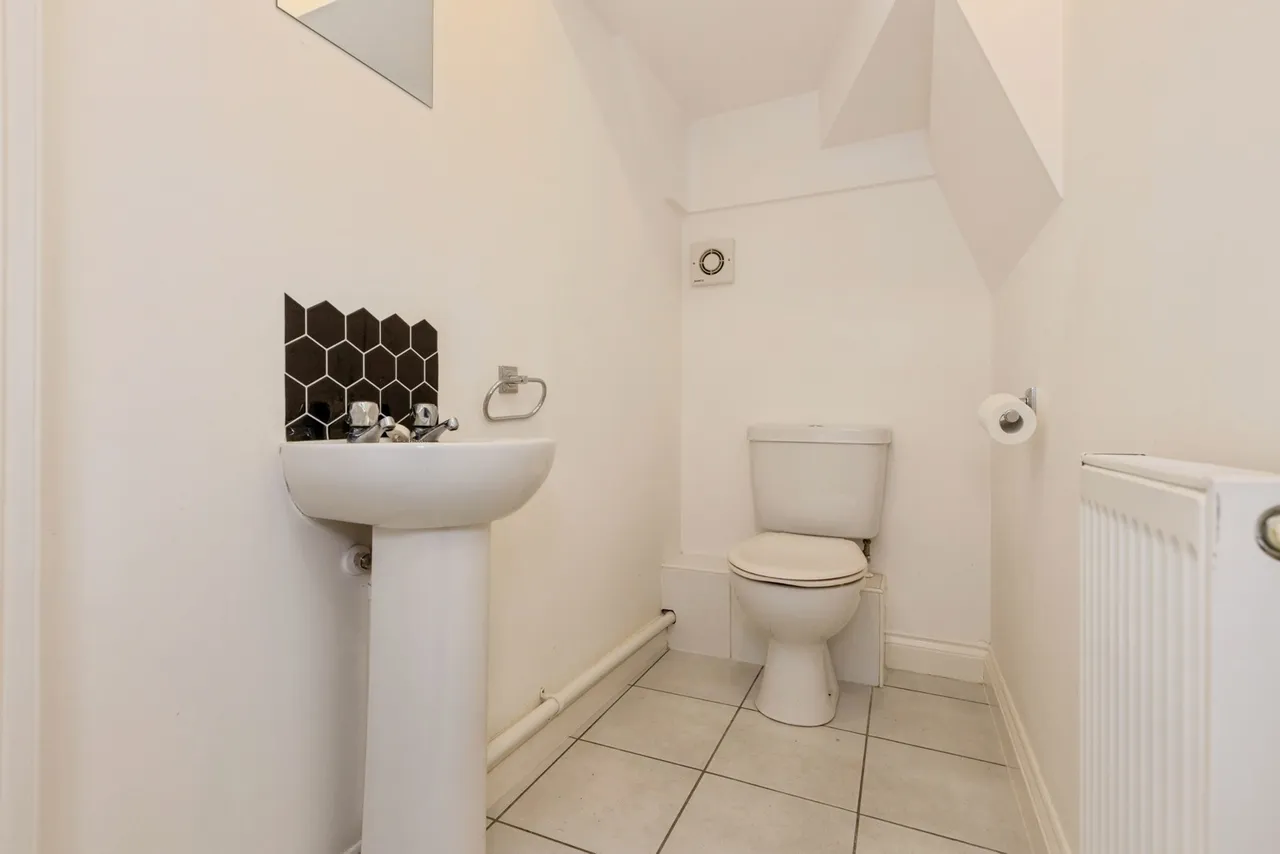 Queens Close, Earl Shilton, LE9, photo 9