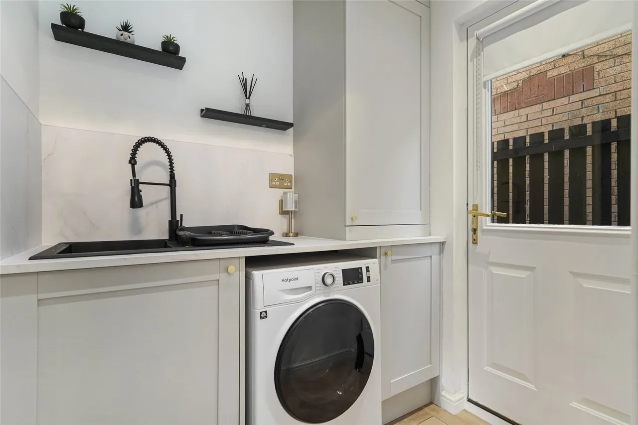 Whiteford Road, Stepps, G33, photo 9