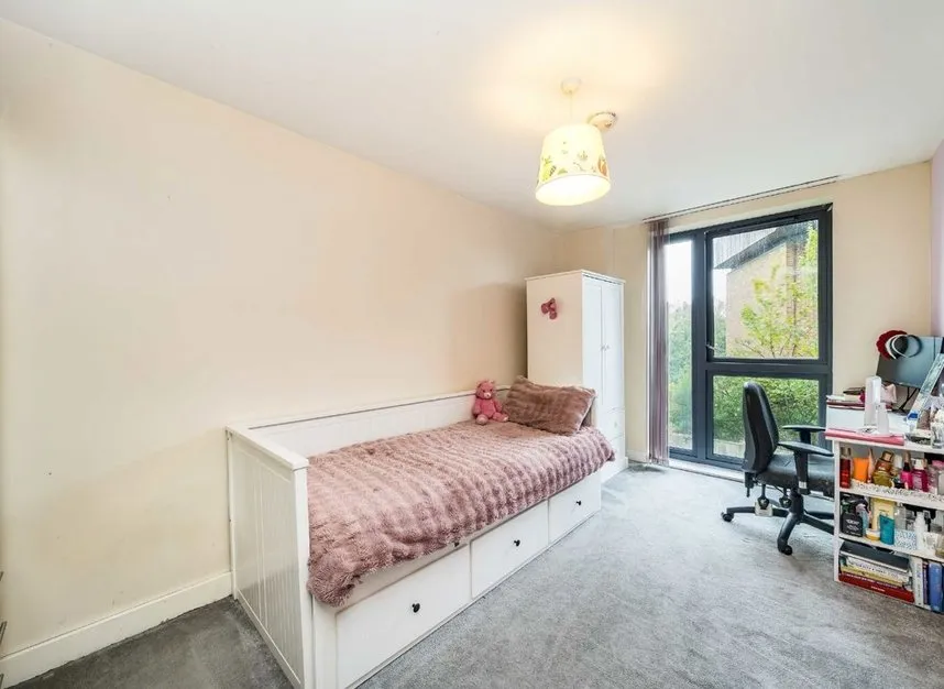 Needleman Close, Colindale, NW9, photo 6