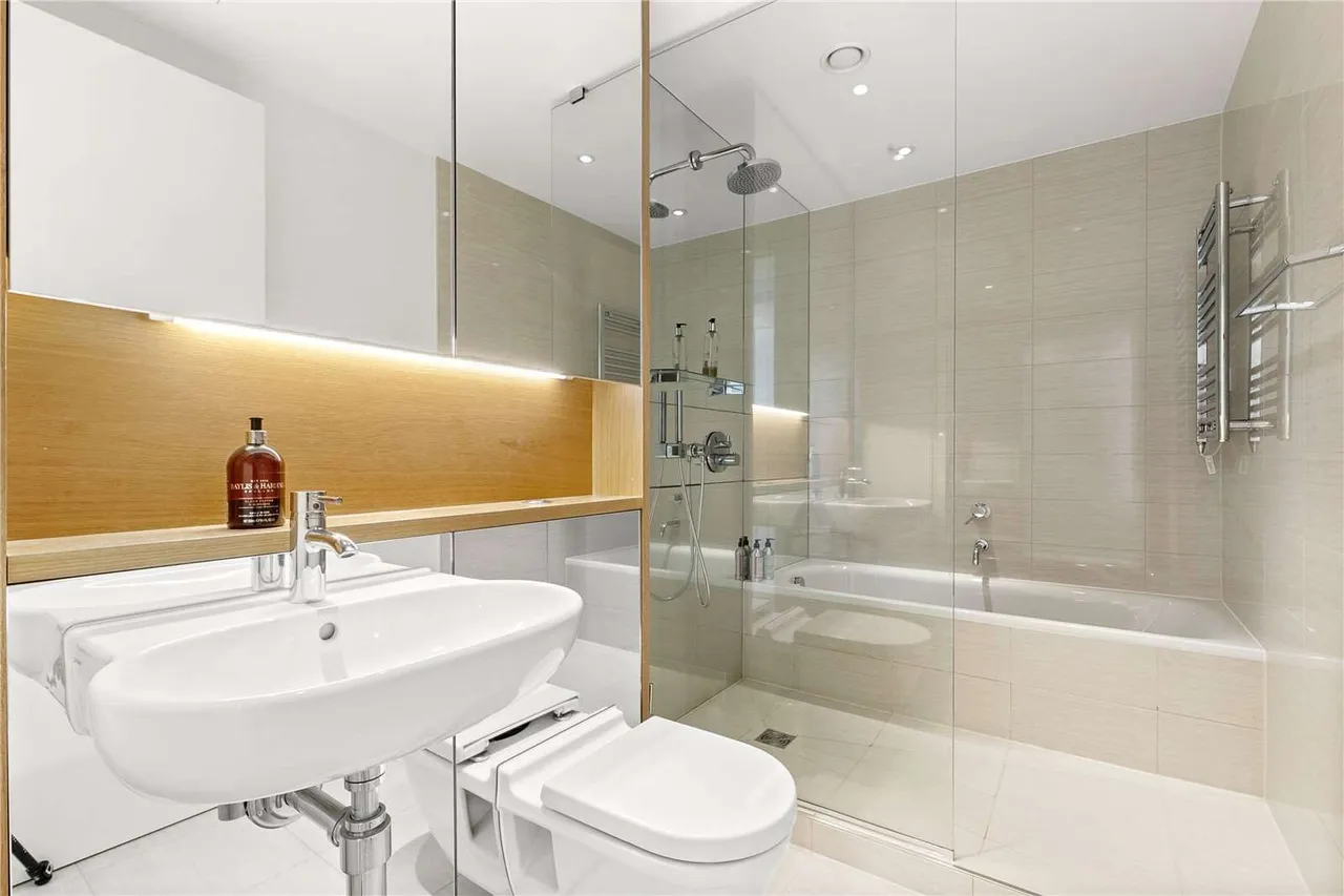 Eastfields Avenue, London, SW18 1GN, photo 9
