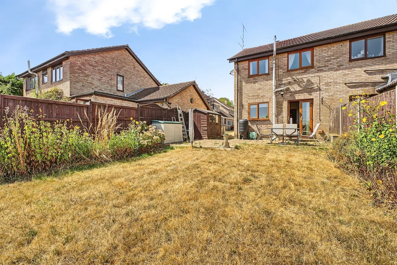 Windsor Close, Long Buckby, NN6, photo 2