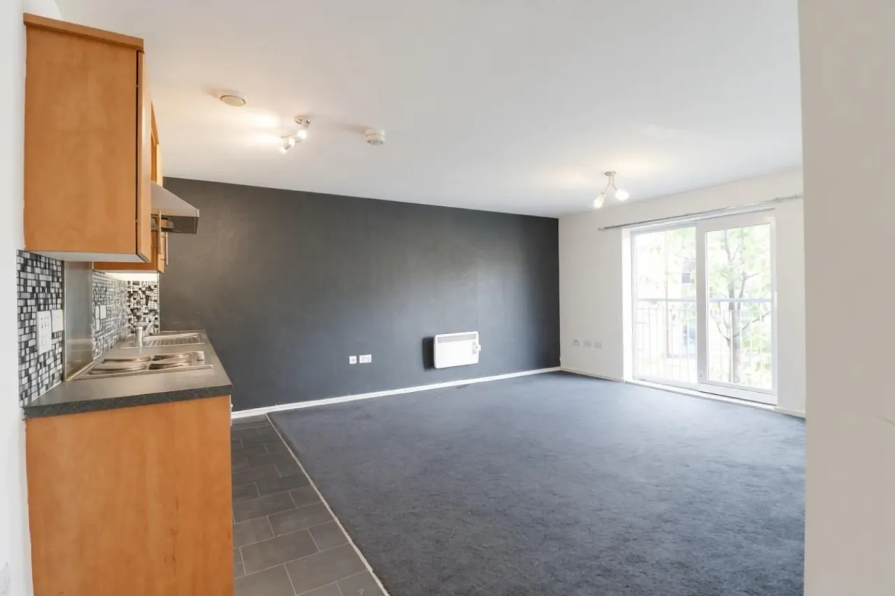 Penstock Drive, Cliffe Vale, ST4, photo 4