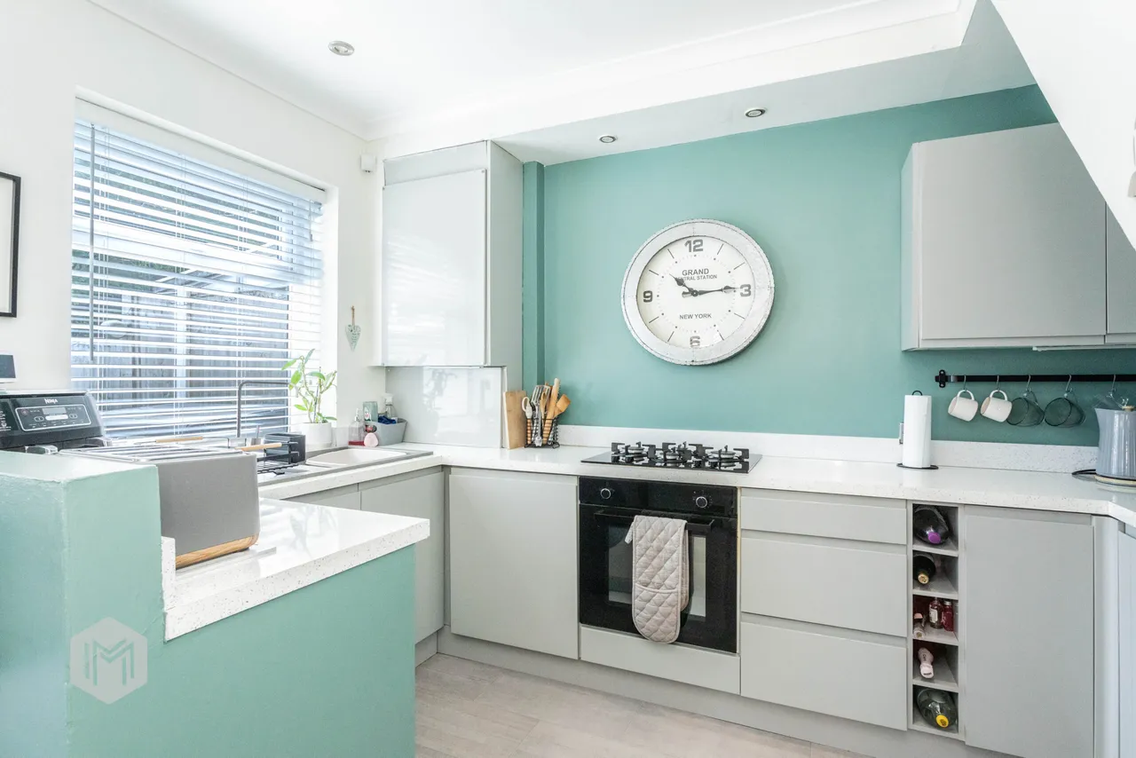 Broadway, Farnworth, Bolton, BL4 0HQ, photo 3