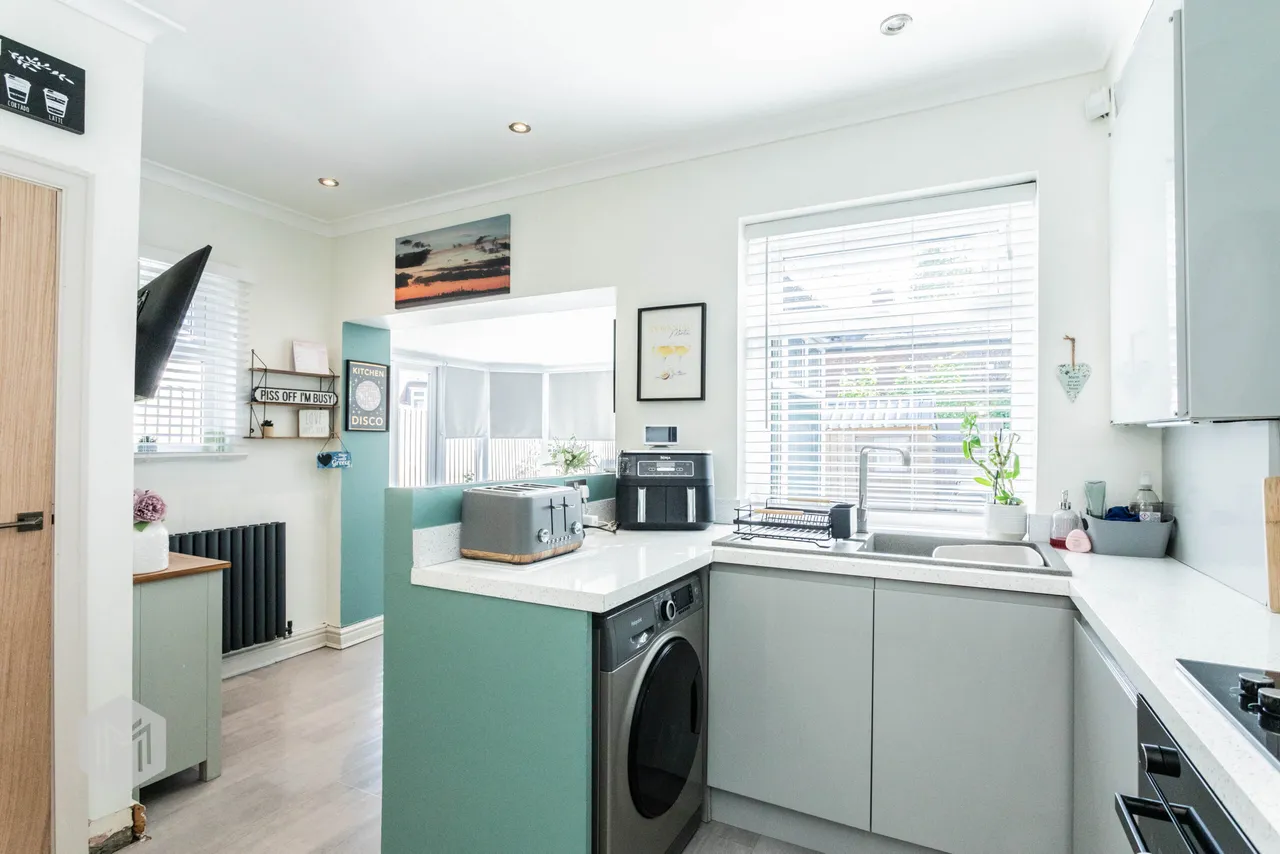 Broadway, Farnworth, Bolton, BL4 0HQ, photo 5