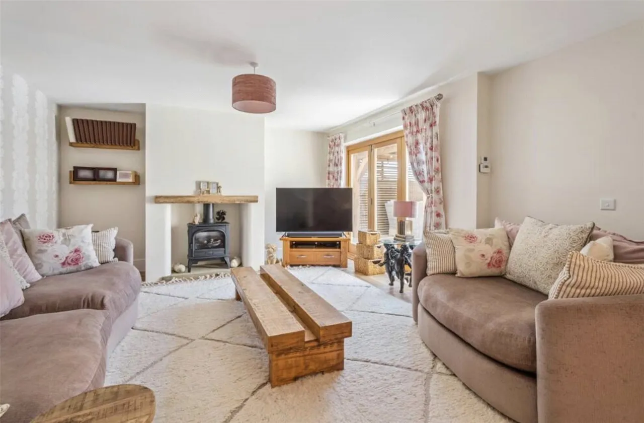 Calverton Road, Stony Stratford, Milton Keynes, Buckinghamshire, MK11, photo 2