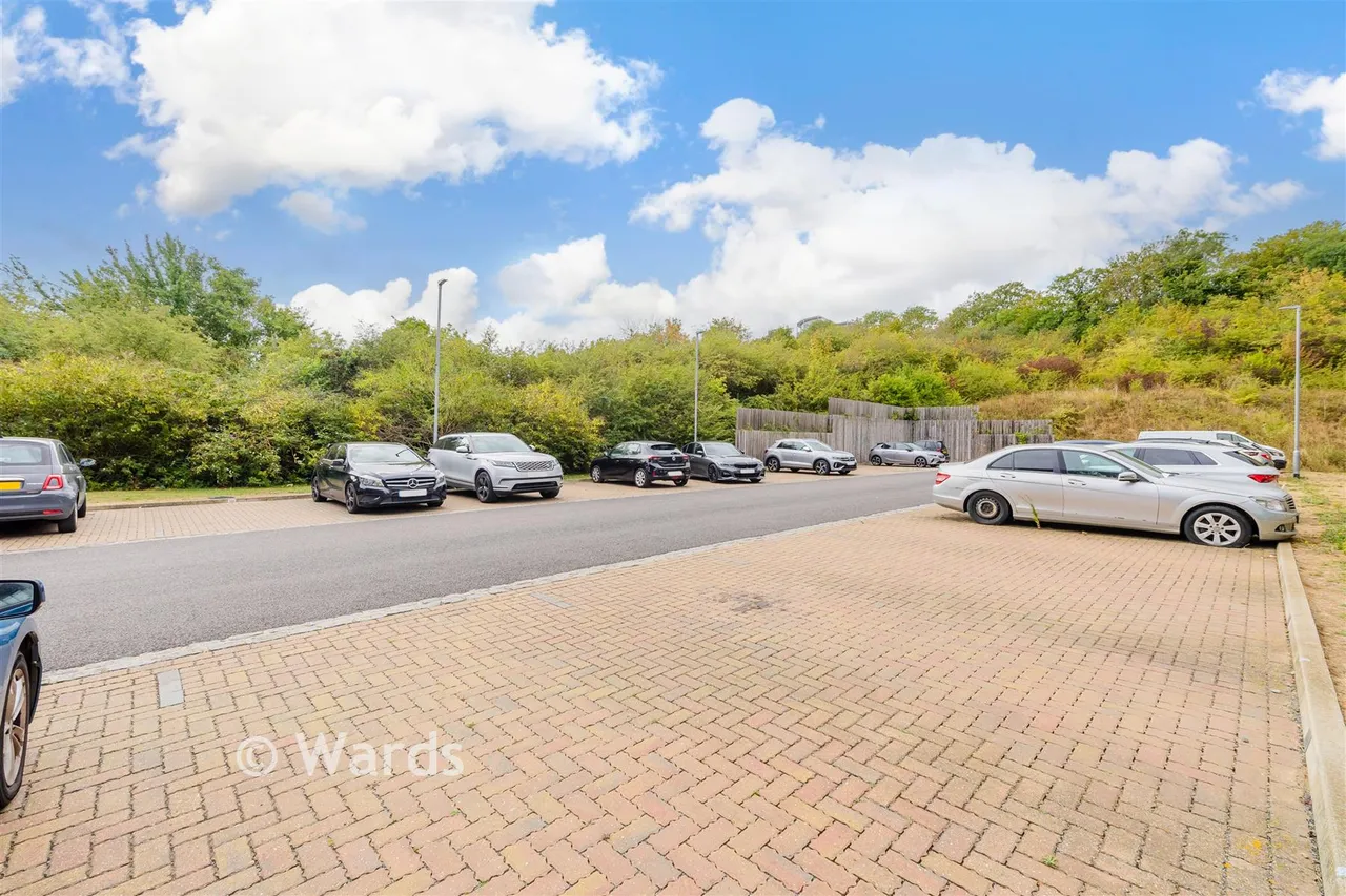 Havelock Drive, Greenhithe, DA9, photo 9