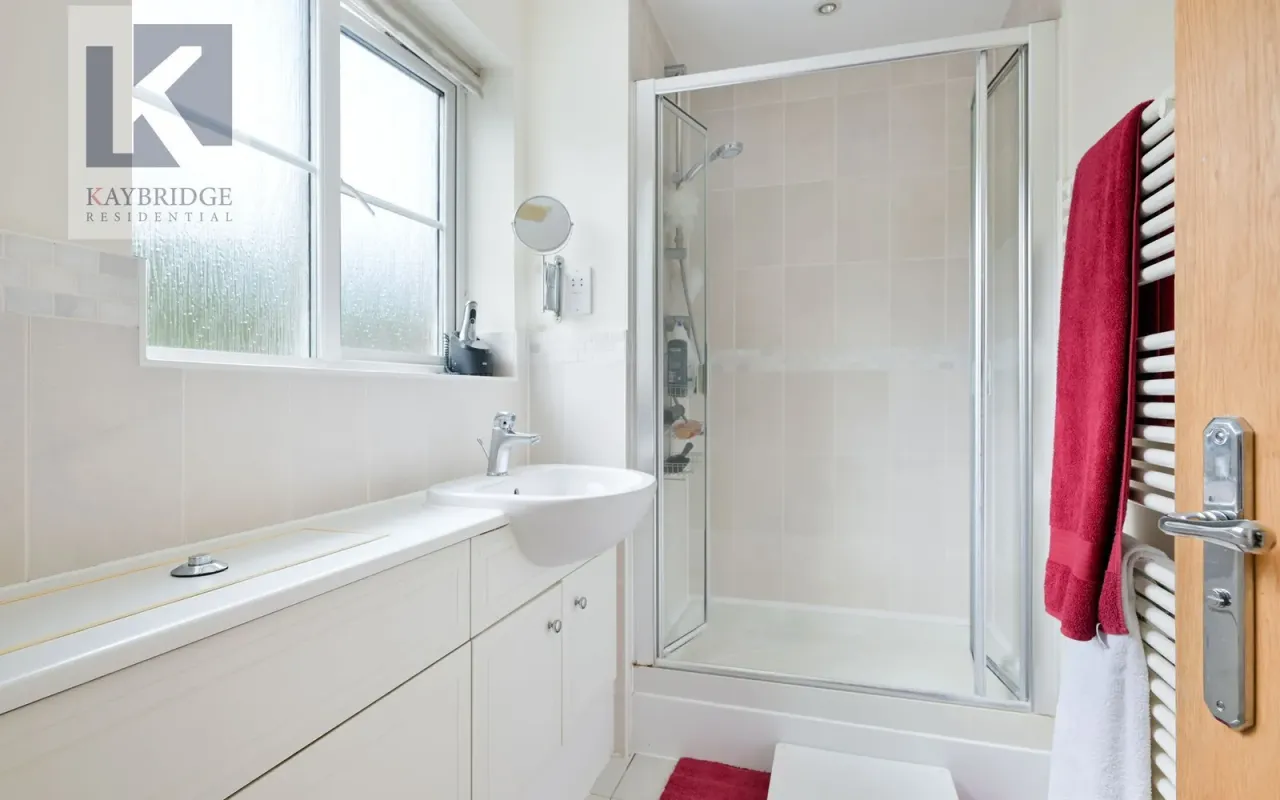 Horton Crescent, Epsom, KT19, photo 8