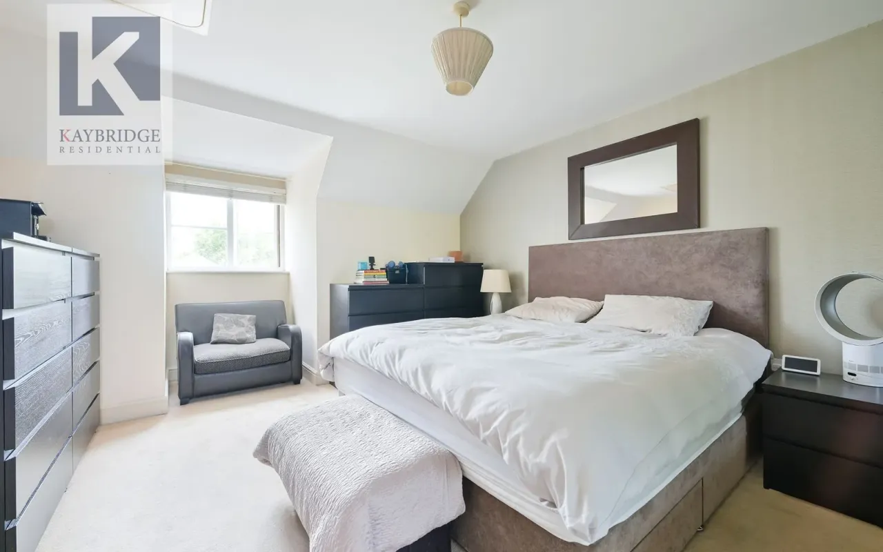 Horton Crescent, Epsom, KT19, photo 7