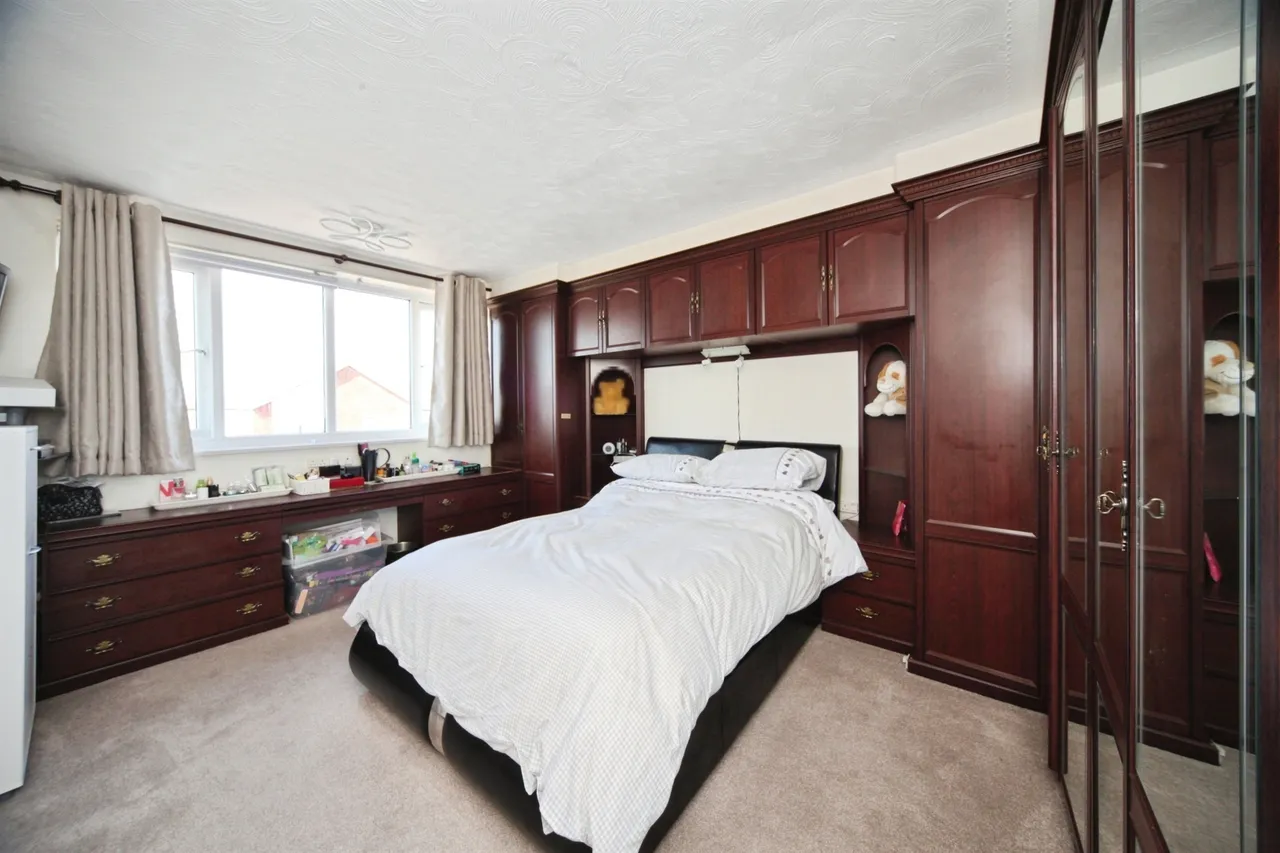 Ditchling Close, Luton, photo 6