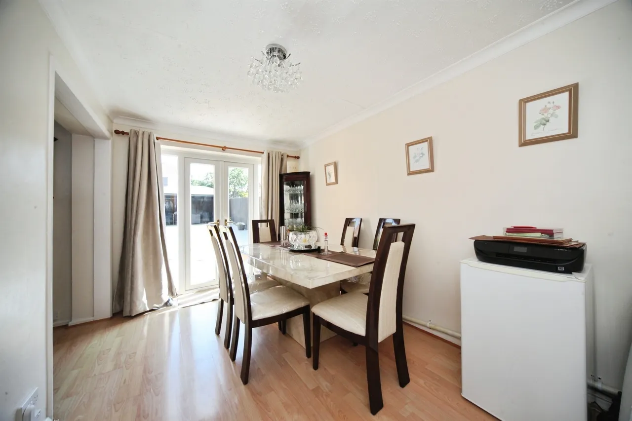 Ditchling Close, Luton, photo 4