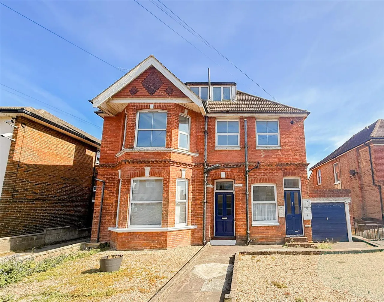 2 bed flat for sale — Dorset Road, Bexhill, TN40 2HT