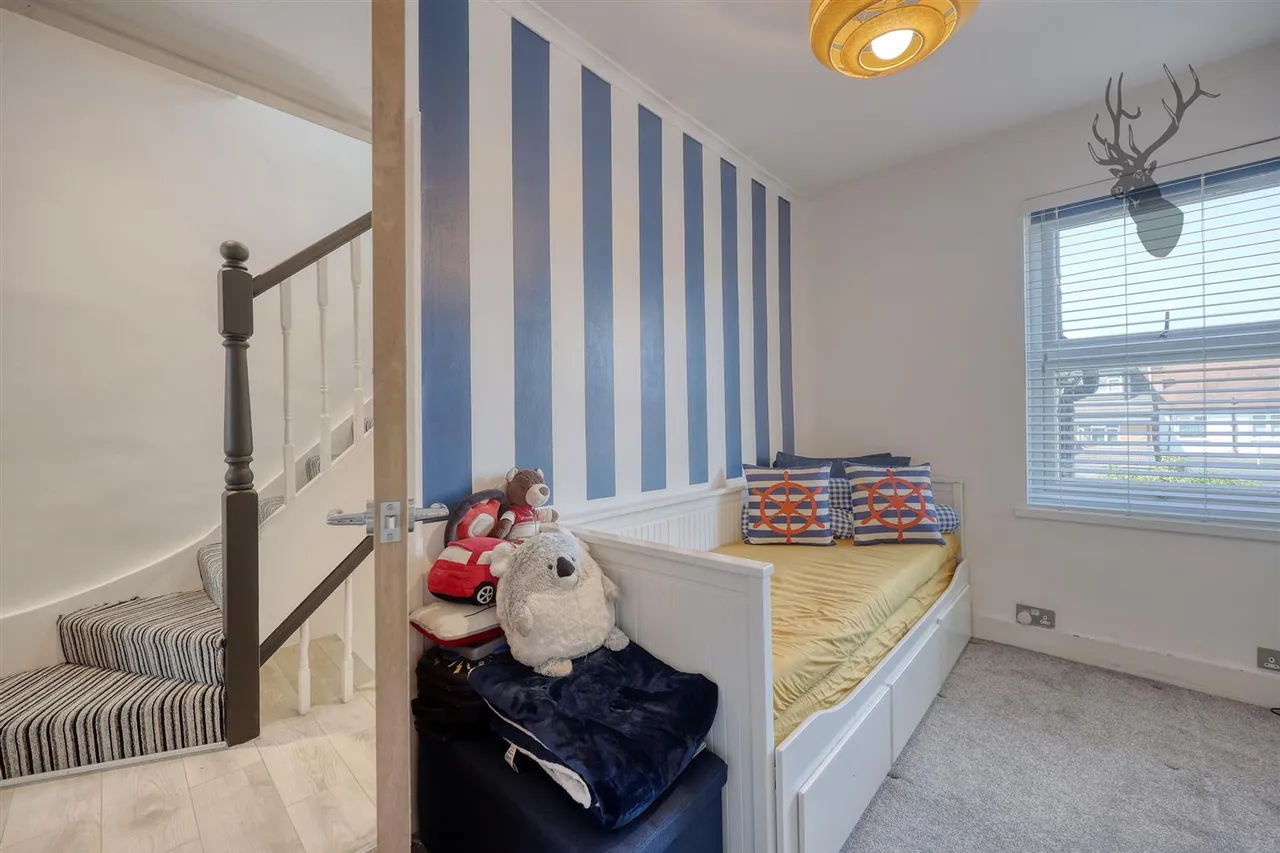 Grove Road, London, E4, photo 13