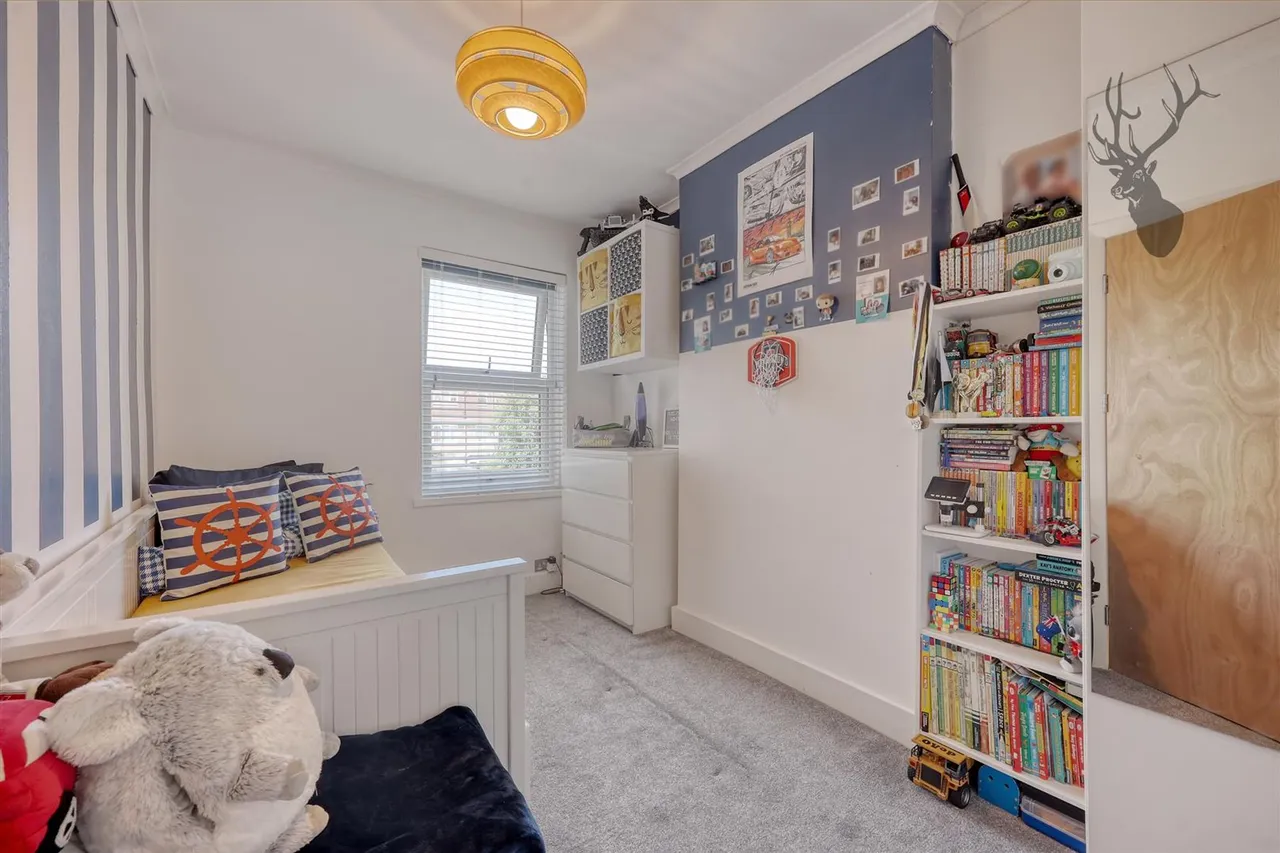 Grove Road, London, E4, photo 12