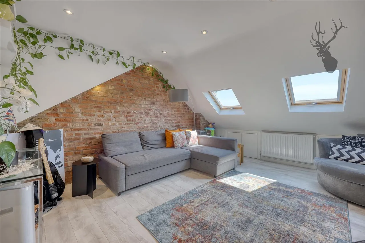 Grove Road, London, E4, photo 16