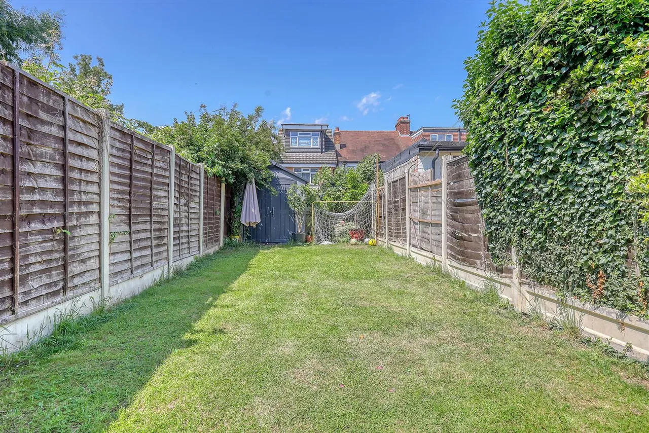 Grove Road, London, E4, photo 20