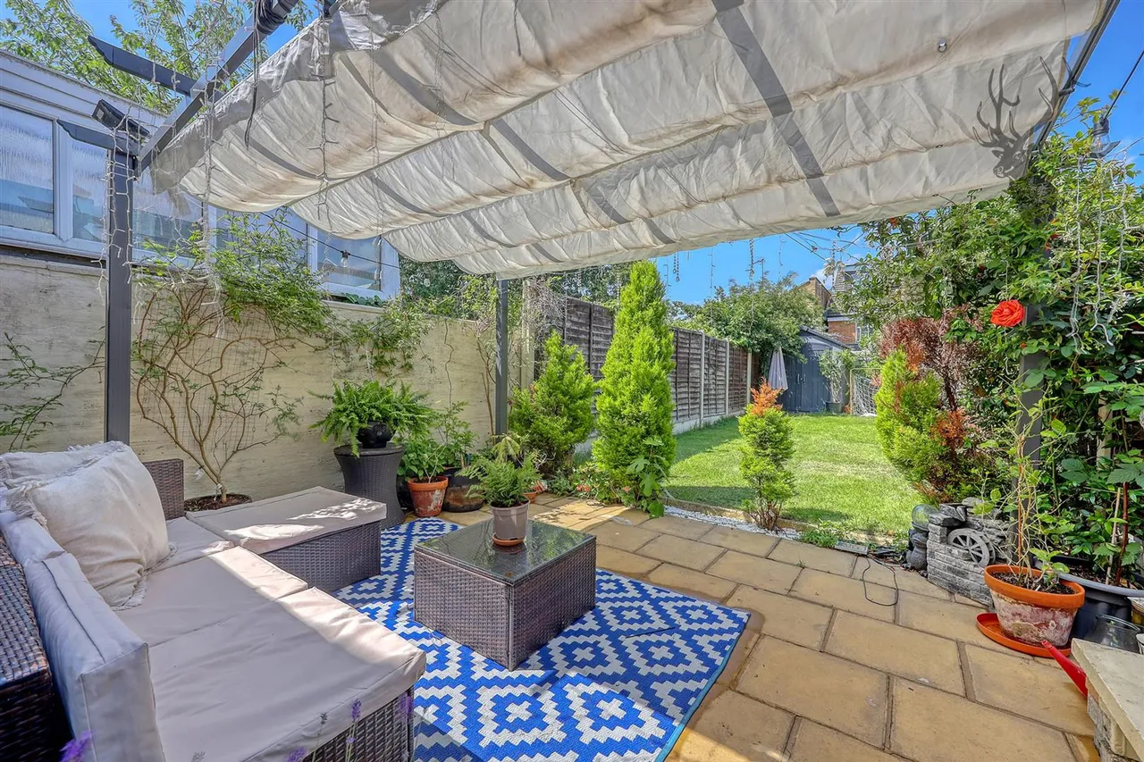 Grove Road, London, E4, photo 4