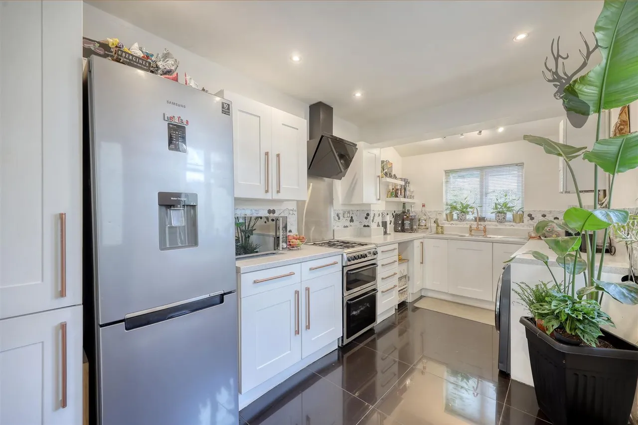 Grove Road, London, E4, photo 6