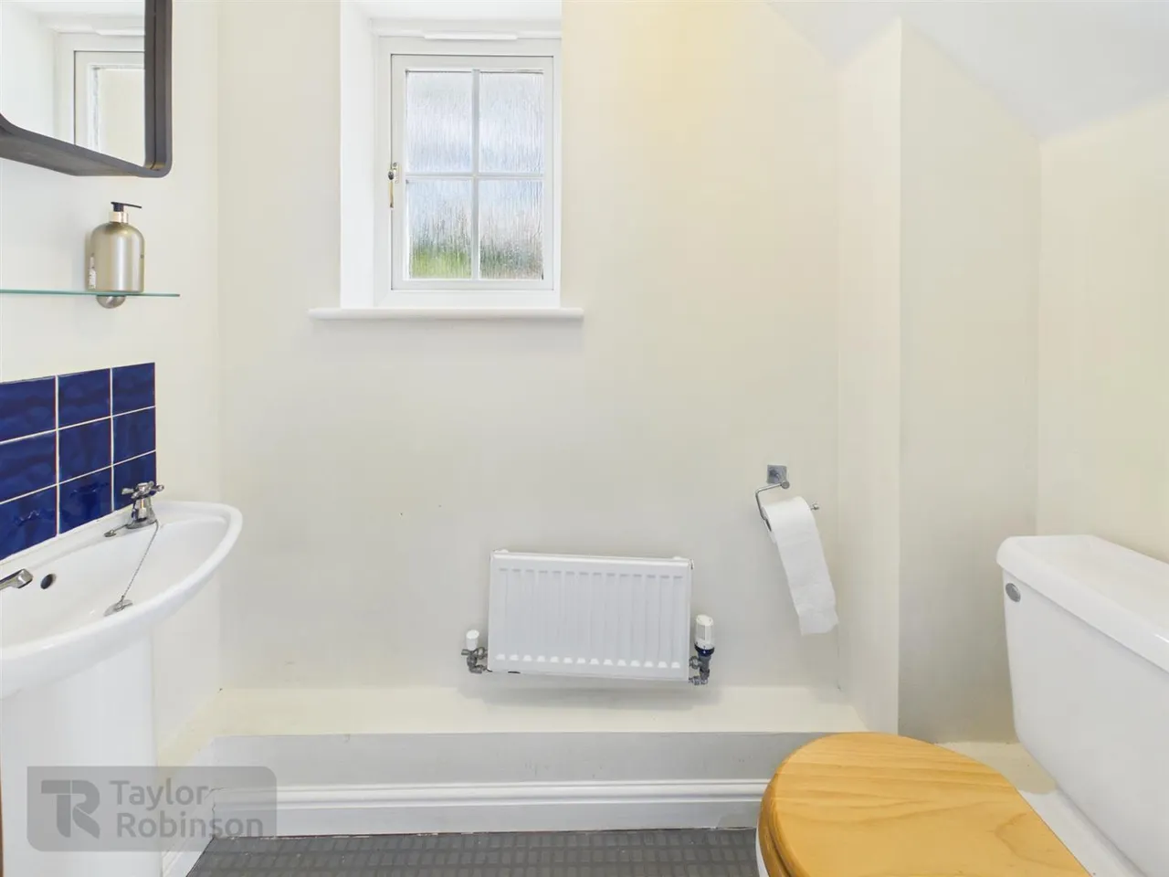 Winter Gardens, Southgate, RH11, photo 15