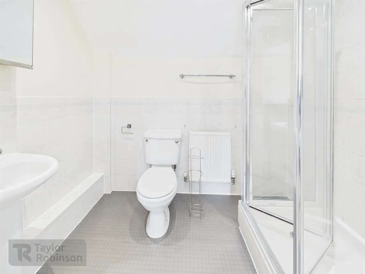 Winter Gardens, Southgate, RH11, photo 11