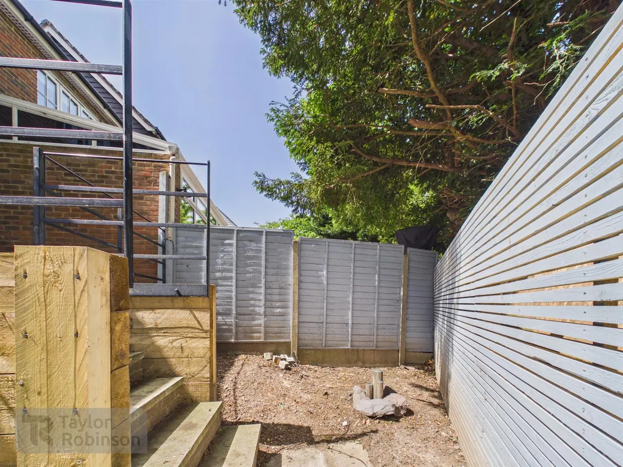 Winter Gardens, Southgate, RH11, photo 8
