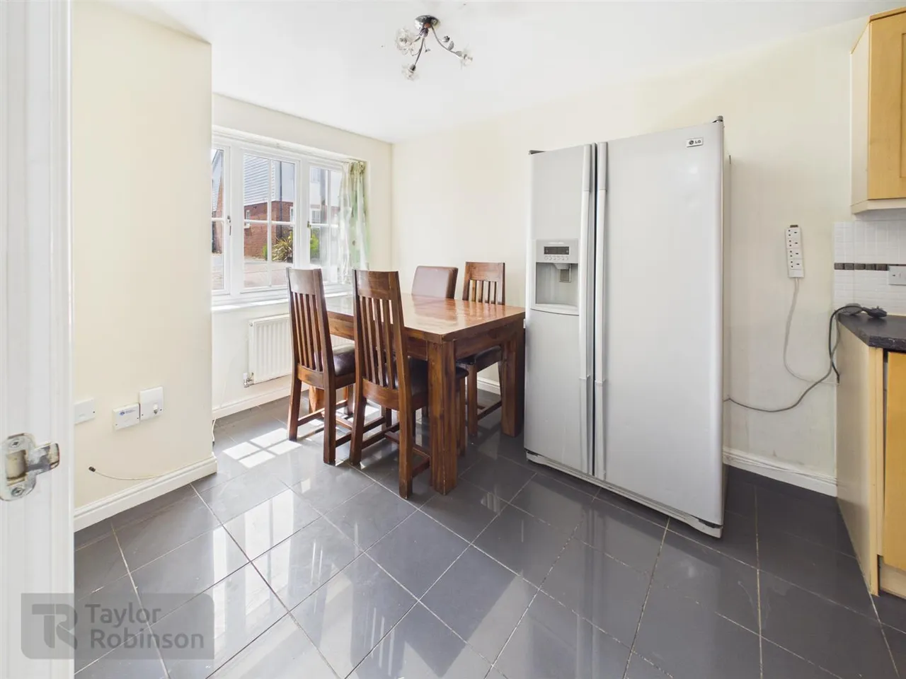 Winter Gardens, Southgate, RH11, photo 4