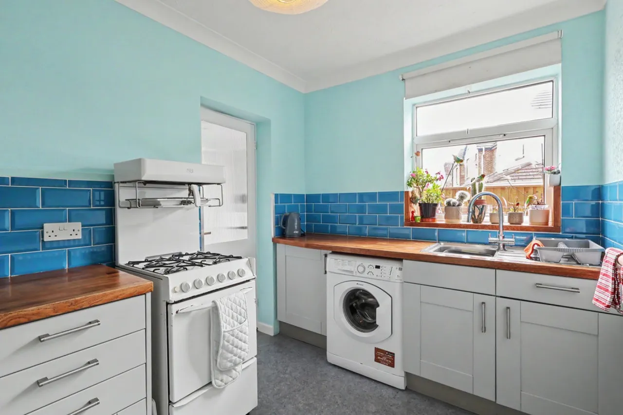 Garland Road, Poole, photo 6