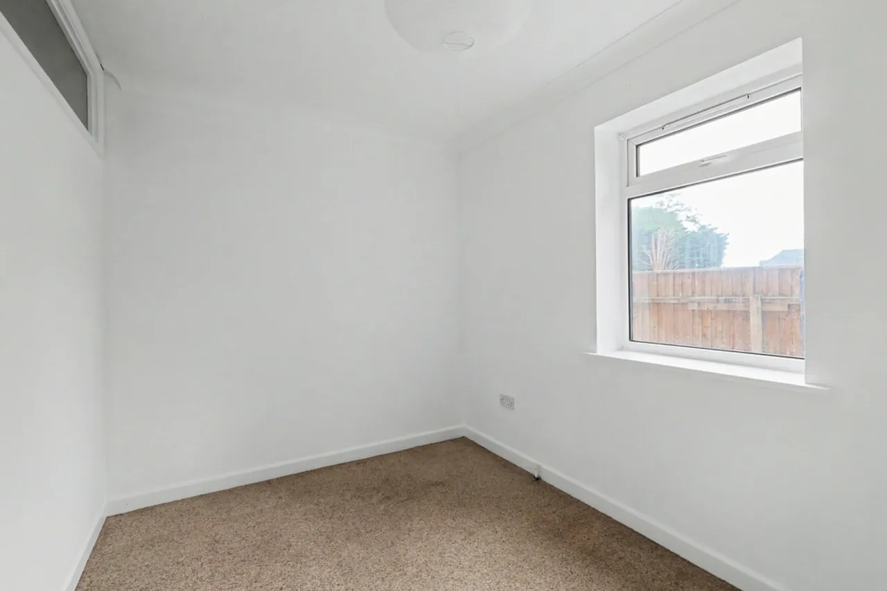 Garland Road, Poole, photo 10