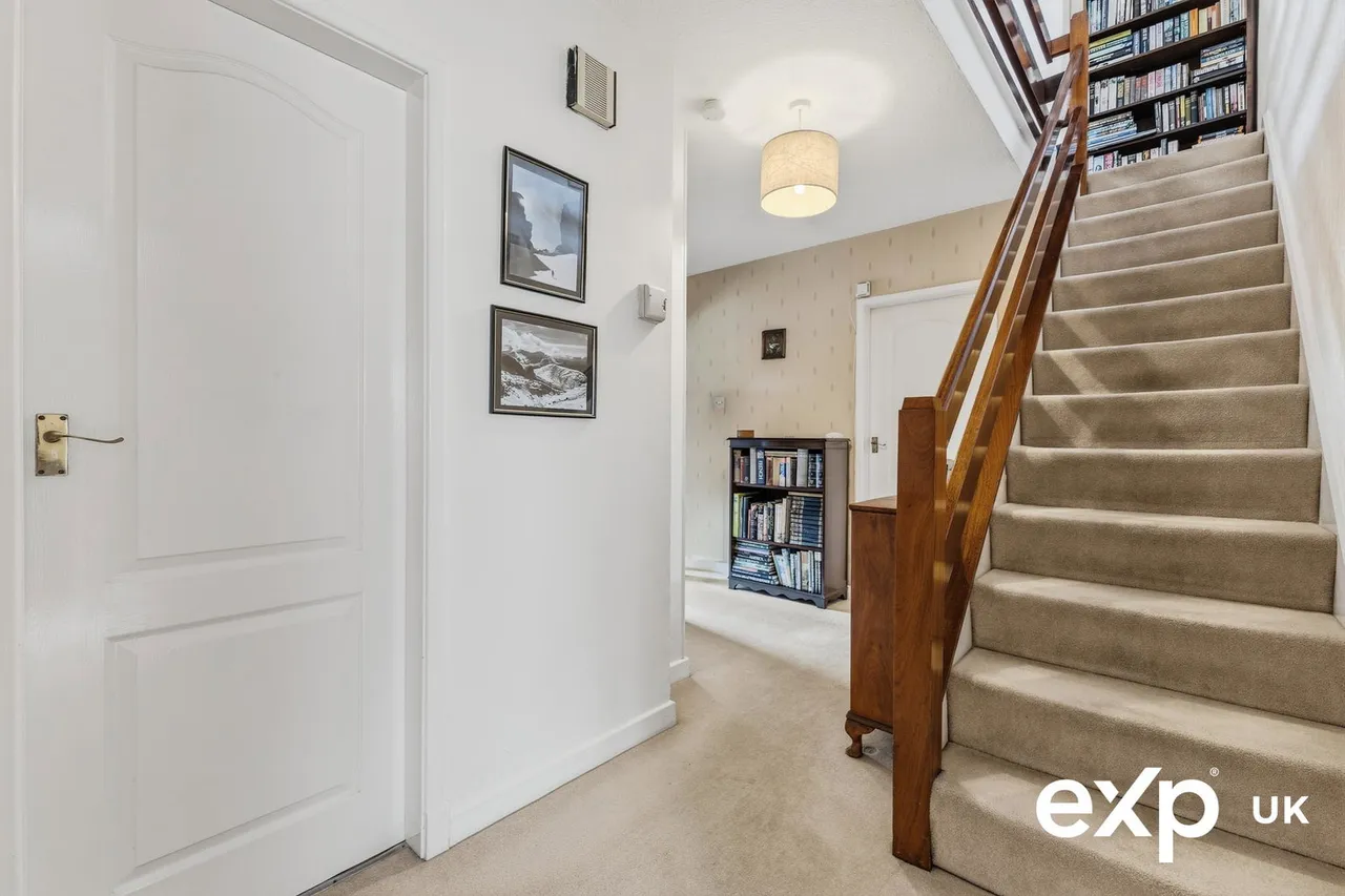 Birchwood Drive, Ravenshead, photo 17
