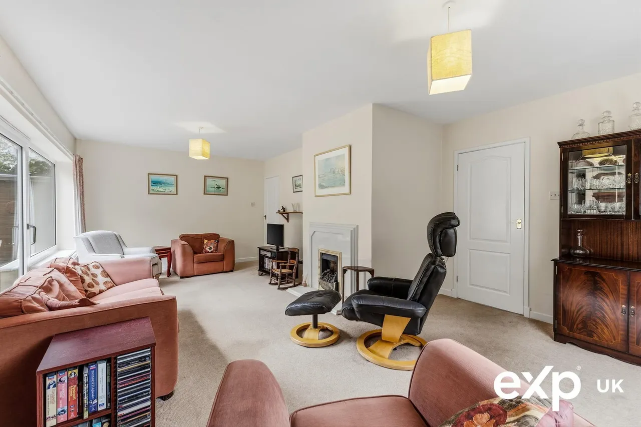 Birchwood Drive, Ravenshead, photo 11
