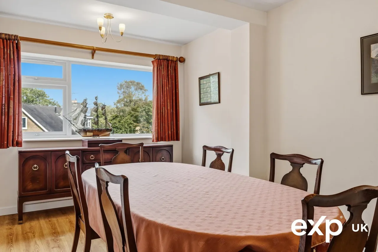 Birchwood Drive, Ravenshead, photo 14