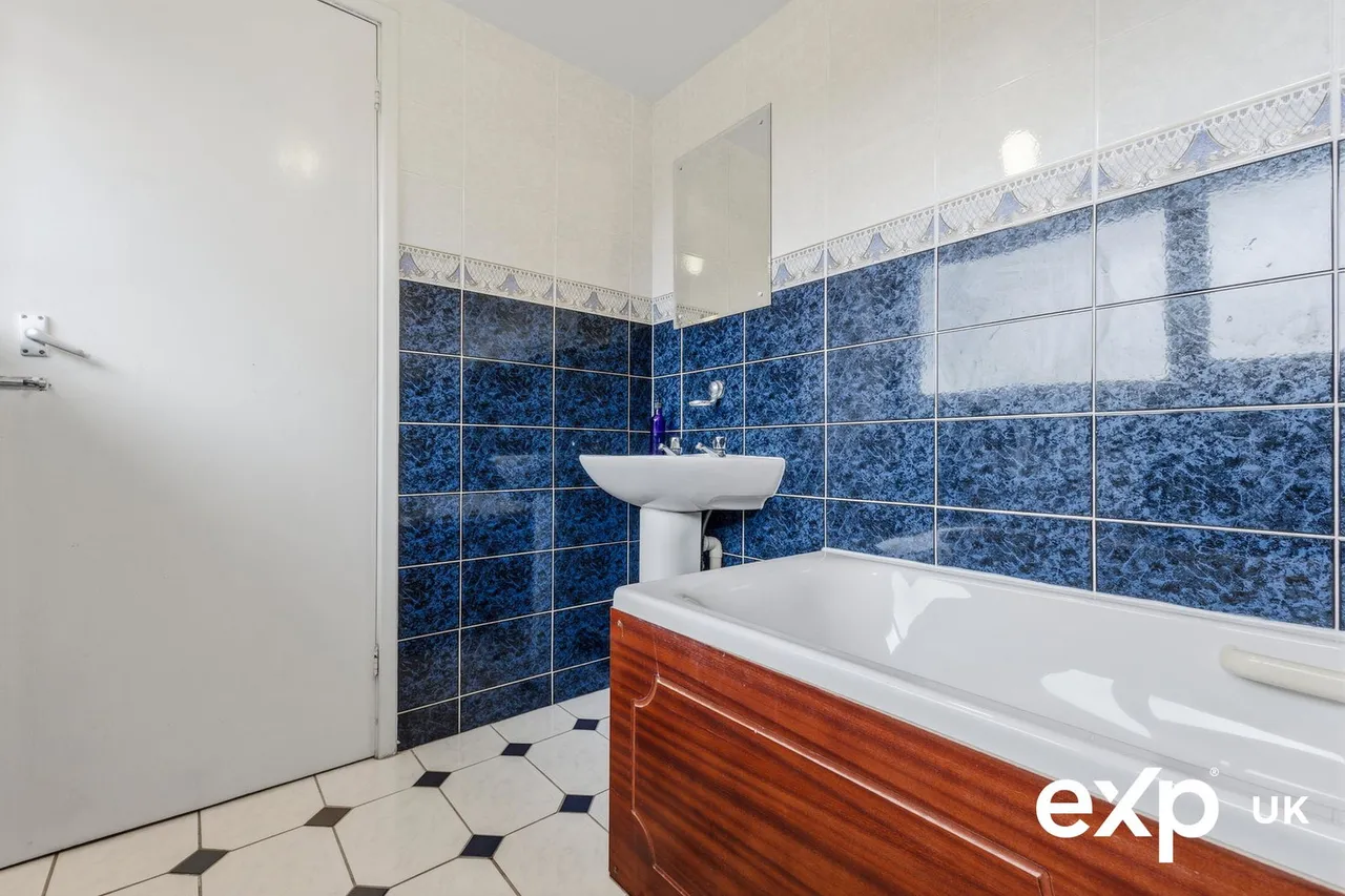 Birchwood Drive, Ravenshead, photo 26