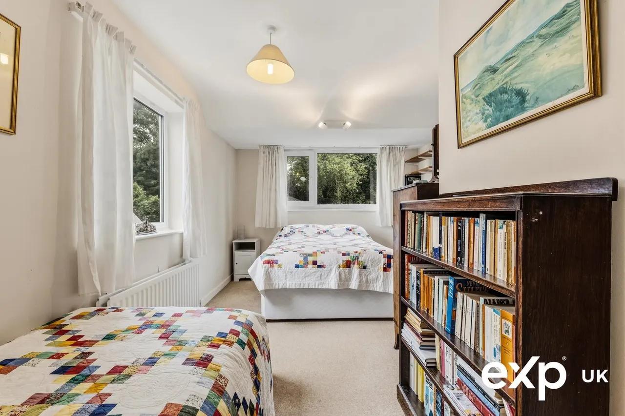 Birchwood Drive, Ravenshead, photo 22