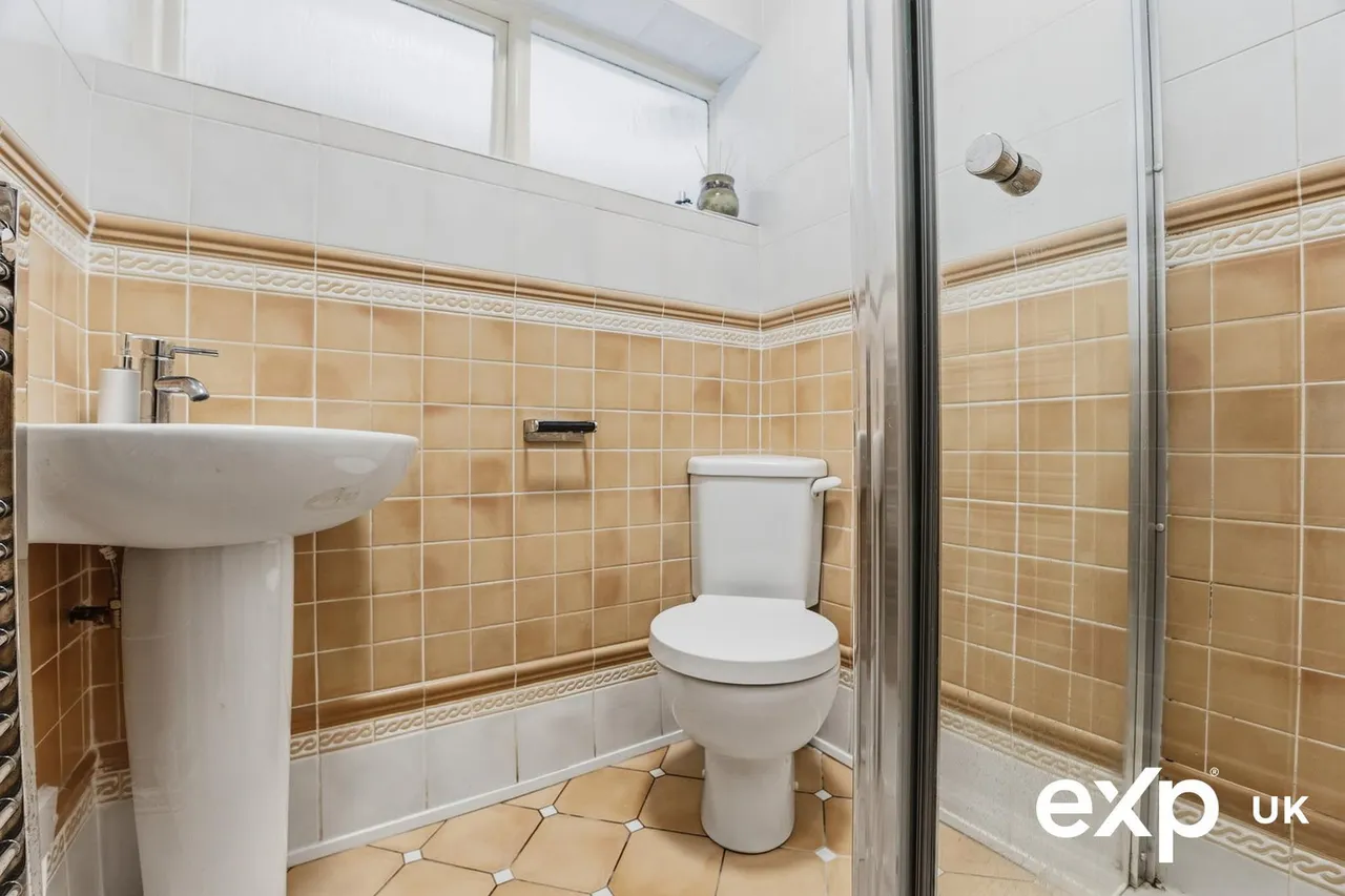 Birchwood Drive, Ravenshead, photo 16