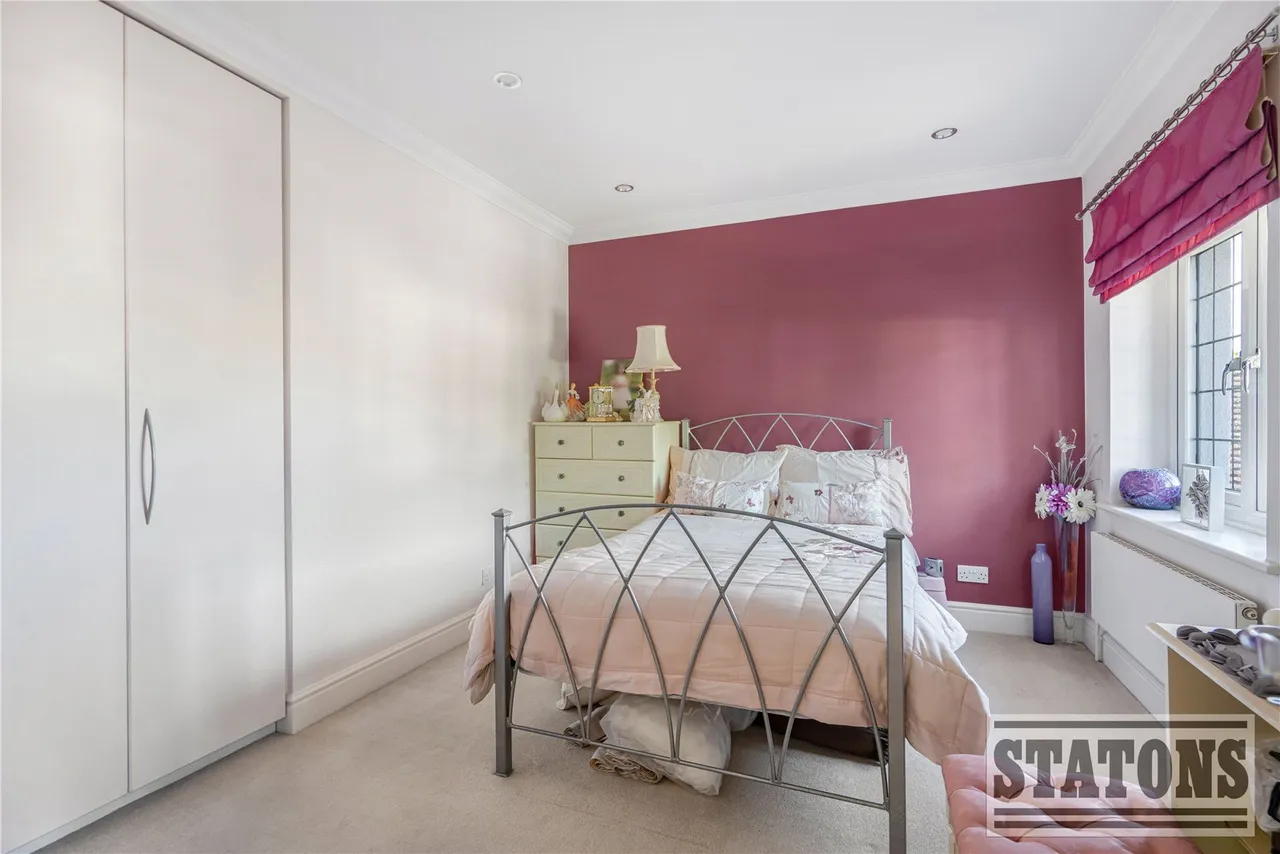 Parkgate Avenue, Hadley Wood, EN4 0NR, photo 18