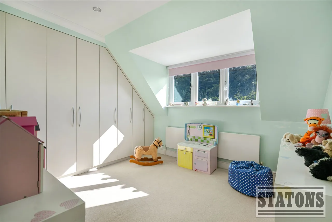 Parkgate Avenue, Hadley Wood, EN4 0NR, photo 17