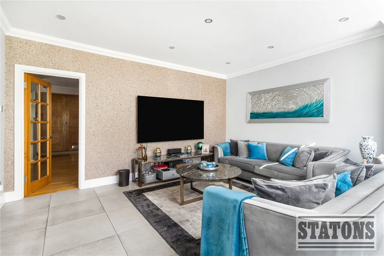 Parkgate Avenue, Hadley Wood, EN4 0NR, photo 7